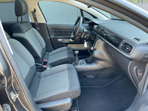 Citroën C3 1.2 PureTech Airco/Ecc Panoramadak Navigatie 17''LM Velgen