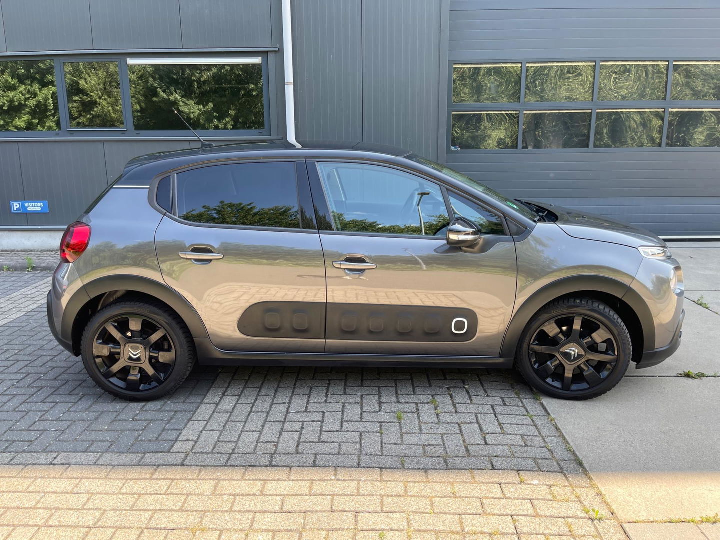 Citroën C3 1.2 PureTech Airco/Ecc Panoramadak Navigatie 17''LM Velgen