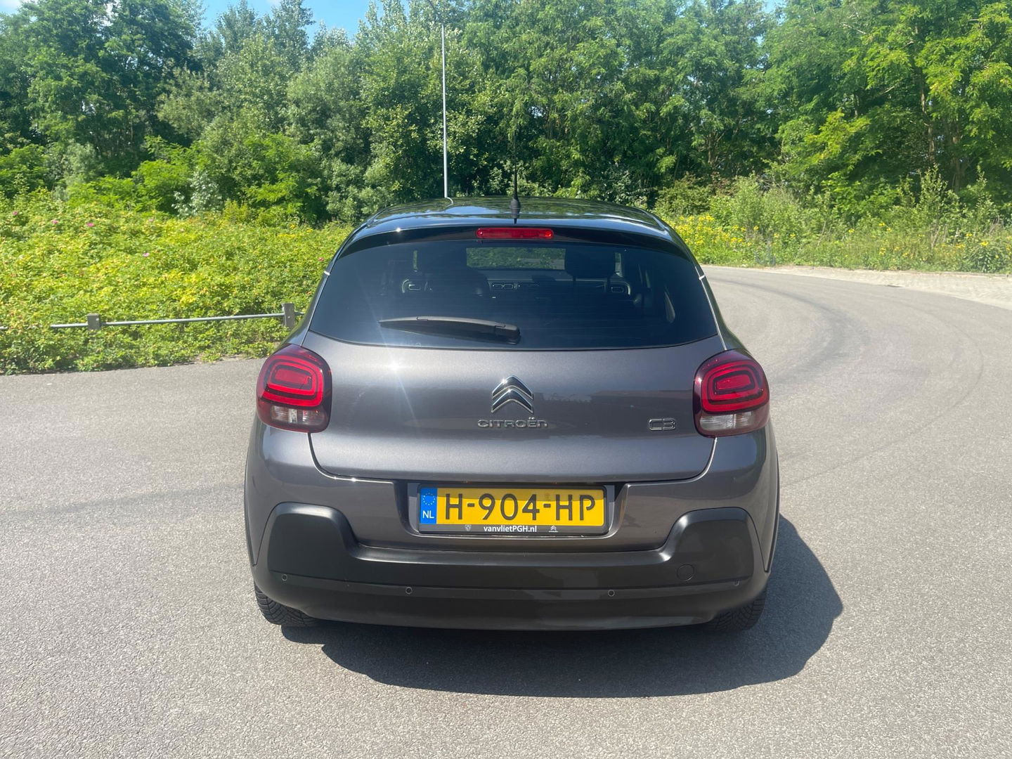 Citroën C3 1.2 PureTech Airco/Ecc Panoramadak Navigatie 17''LM Velgen