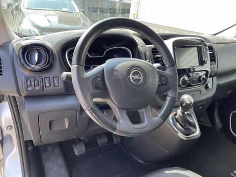 Opel Vivaro 1.6 CDTI L2H1 DC 5 persoons Irmscher GT Nr: 013 / 100 EcoFlex / vaste prijs rijklaar € 18.950 ex btw / lease vanaf € 319 / airco / cruise / navi / leer / camera / trekhaak / dubbele schuifdeur !