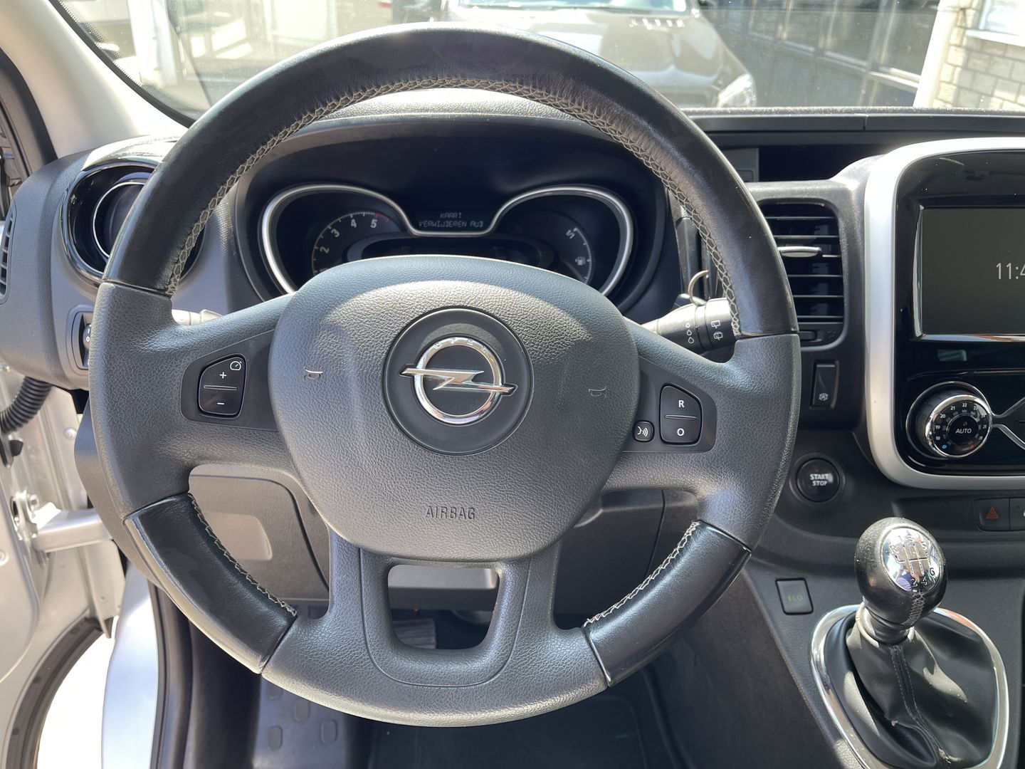 Opel Vivaro 1.6 CDTI L2H1 DC 5 persoons Irmscher GT Nr: 013 / 100 EcoFlex / vaste prijs rijklaar € 18.950 ex btw / lease vanaf € 319 / airco / cruise / navi / leer / camera / trekhaak / dubbele schuifdeur !