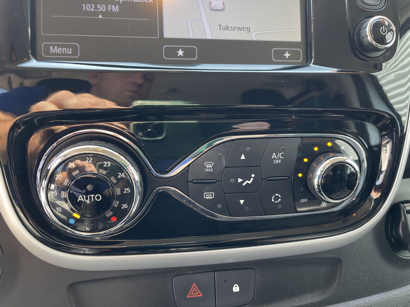 Opel Vivaro 1.6 CDTI L2H1 DC 5 persoons Irmscher GT Nr: 013 / 100 EcoFlex / vaste prijs rijklaar € 18.950 ex btw / lease vanaf € 319 / airco / cruise / navi / leer / camera / trekhaak / dubbele schuifdeur !