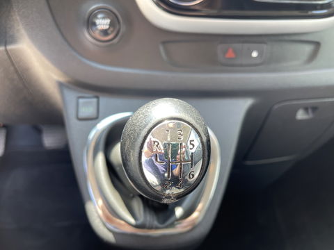 Opel Vivaro 1.6 CDTI L2H1 DC 5 persoons Irmscher GT Nr: 013 / 100 EcoFlex / vaste prijs rijklaar € 18.950 ex btw / lease vanaf € 319 / airco / cruise / navi / leer / camera / trekhaak / dubbele schuifdeur !