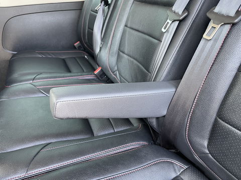 Opel Vivaro 1.6 CDTI L2H1 DC 5 persoons Irmscher GT Nr: 013 / 100 EcoFlex / vaste prijs rijklaar € 18.950 ex btw / lease vanaf € 319 / airco / cruise / navi / leer / camera / trekhaak / dubbele schuifdeur !