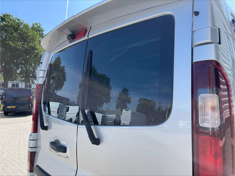Opel Vivaro 1.6 CDTI L2H1 DC 5 persoons Irmscher GT Nr: 013 / 100 EcoFlex / vaste prijs rijklaar € 18.950 ex btw / lease vanaf € 319 / airco / cruise / navi / leer / camera / trekhaak / dubbele schuifdeur !