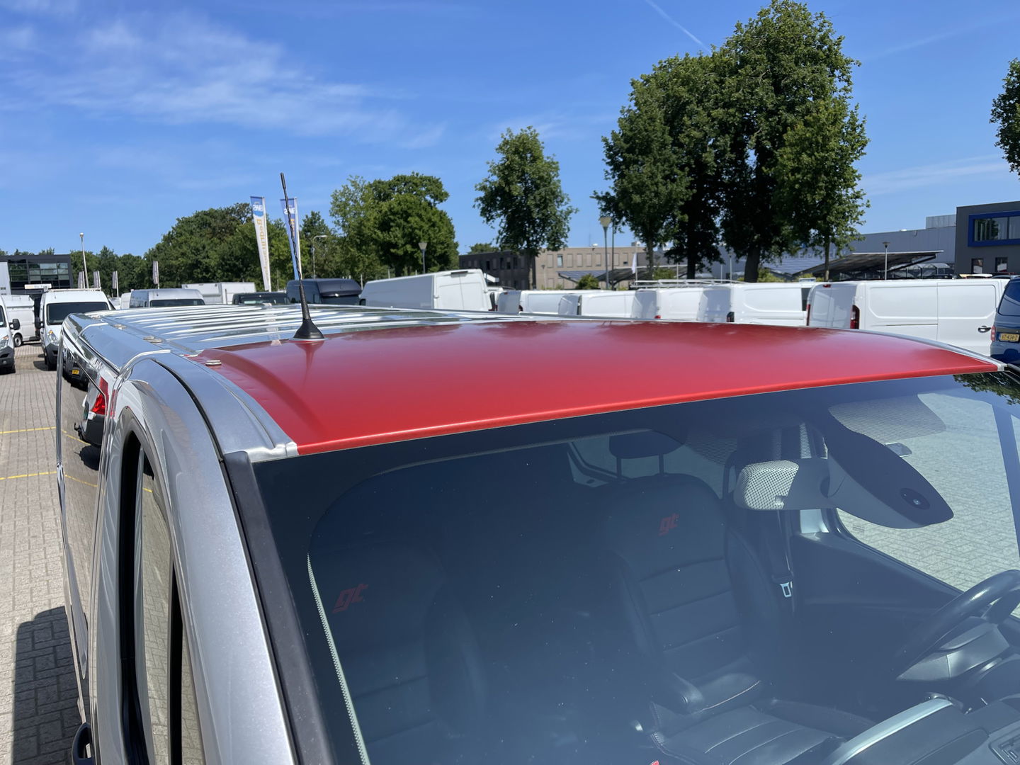 Opel Vivaro 1.6 CDTI L2H1 DC 5 persoons Irmscher GT Nr: 013 / 100 EcoFlex / vaste prijs rijklaar € 18.950 ex btw / lease vanaf € 319 / airco / cruise / navi / leer / camera / trekhaak / dubbele schuifdeur !