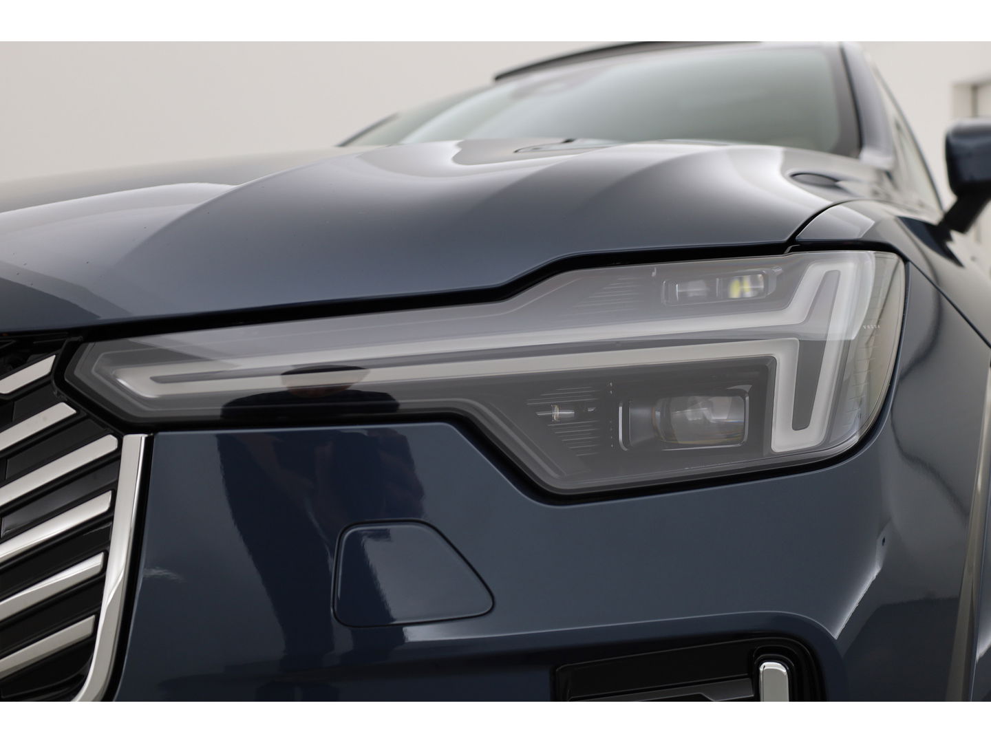 Volvo XC90 T8 Recharge Ultra Bright ''Facelift'' | Full Option | NIEUWPRIJS €111.635,- | Luchtvering | B&W |Pano | HUD | Massage | Stoelventilatie | 22'' |
