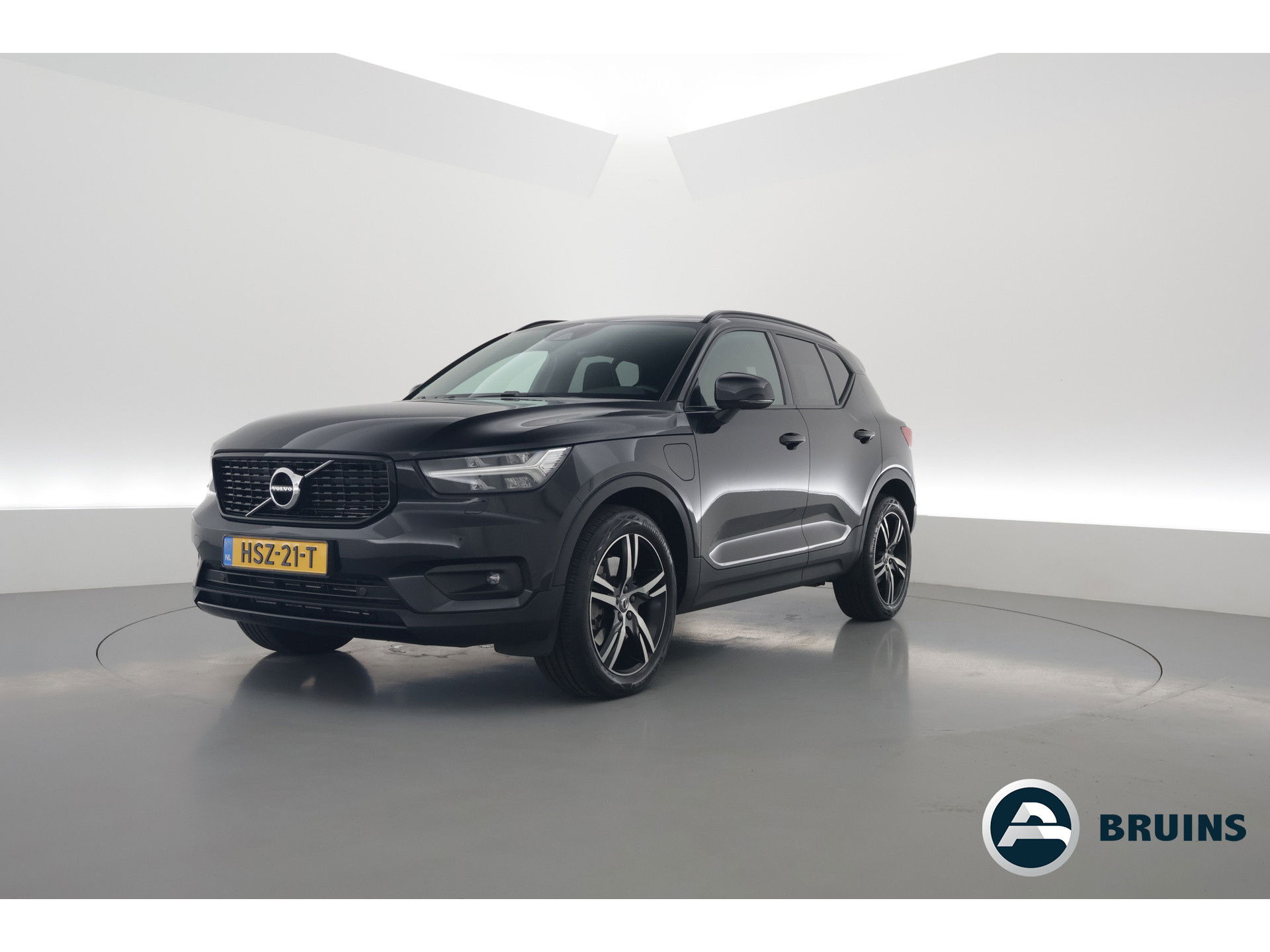 Volvo XC40 1.5 T5 Recharge R-Design | Pilot Assist. | ACC | Blis | H&K Audio | Elek. stoel. | Stoel + stuurverw. |