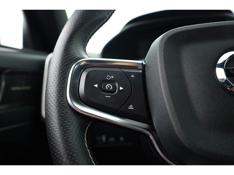 Volvo XC40 1.5 T5 Recharge R-Design | Pilot Assist. | ACC | Blis | H&K Audio | Elek. stoel. | Stoel + stuurverw. |