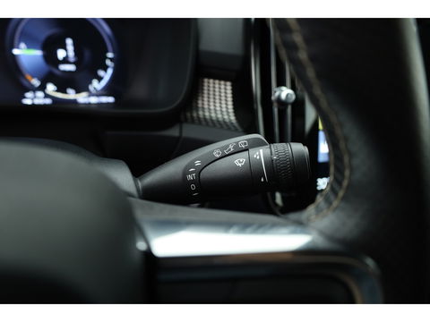 Volvo XC40 1.5 T5 Recharge R-Design | Pilot Assist. | ACC | Blis | H&K Audio | Elek. stoel. | Stoel + stuurverw. |