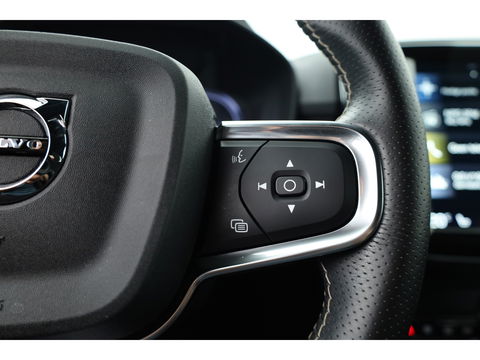 Volvo XC40 1.5 T5 Recharge R-Design | Pilot Assist. | ACC | Blis | H&K Audio | Elek. stoel. | Stoel + stuurverw. |