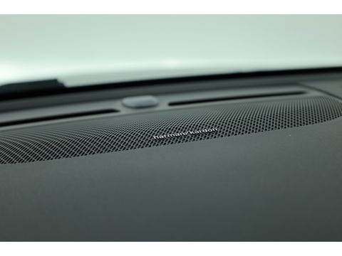 Volvo XC40 1.5 T5 Recharge R-Design | Pilot Assist. | ACC | Blis | H&K Audio | Elek. stoel. | Stoel + stuurverw. |