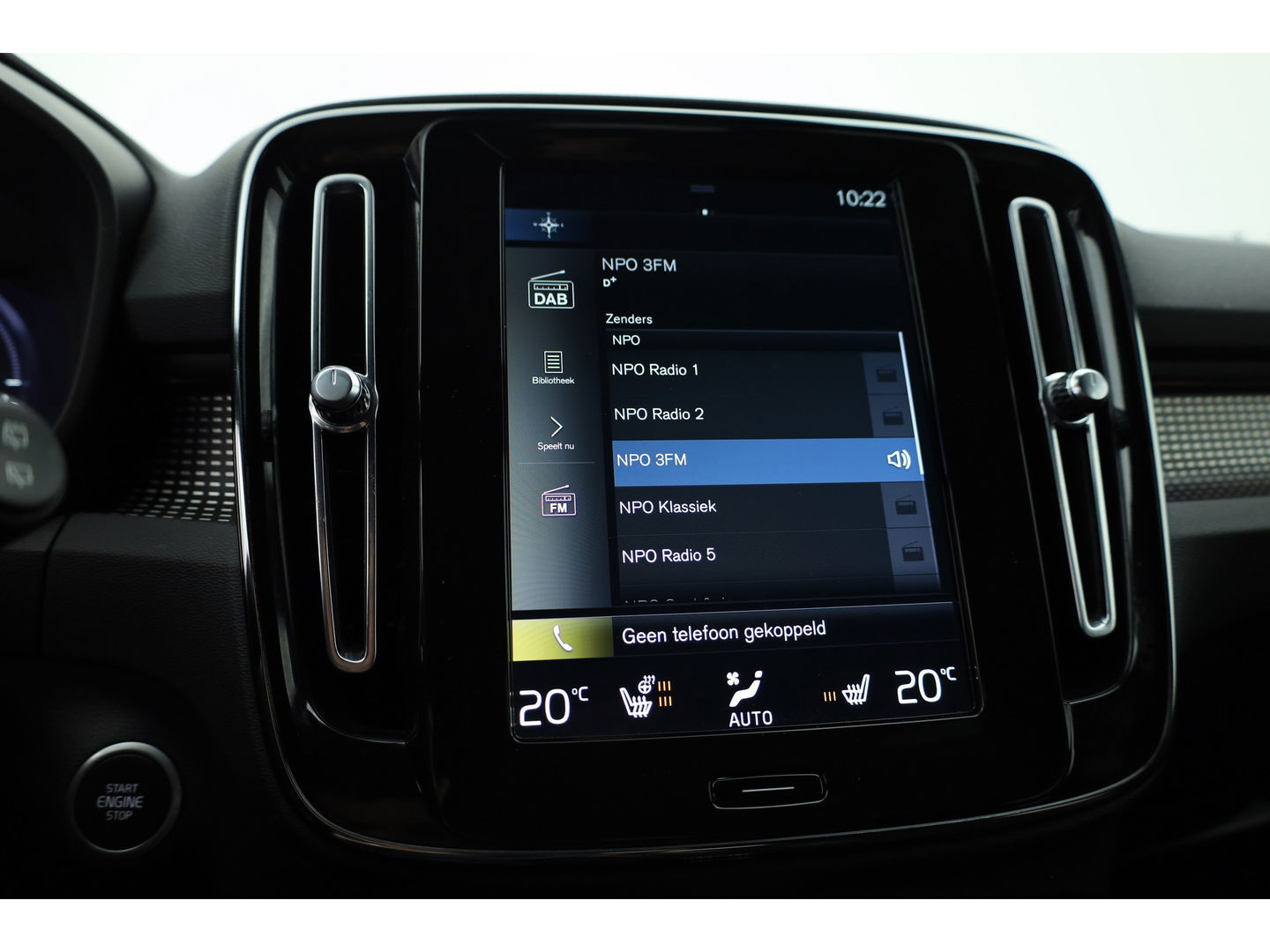 Volvo XC40 1.5 T5 Recharge R-Design | Pilot Assist. | ACC | Blis | H&K Audio | Elek. stoel. | Stoel + stuurverw. |