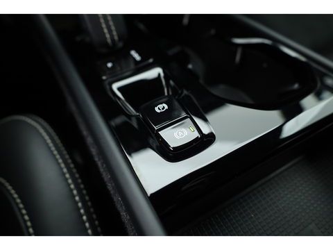 Volvo XC40 1.5 T5 Recharge R-Design | Pilot Assist. | ACC | Blis | H&K Audio | Elek. stoel. | Stoel + stuurverw. |