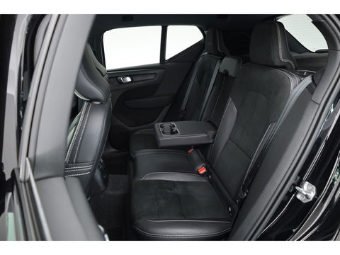 Volvo XC40 1.5 T5 Recharge R-Design | Pilot Assist. | ACC | Blis | H&K Audio | Elek. stoel. | Stoel + stuurverw. |