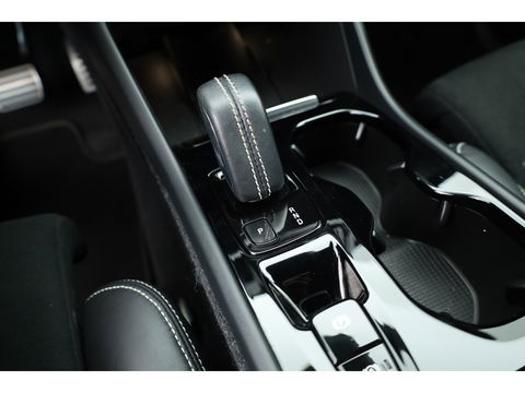 Volvo XC40 1.5 T5 Recharge R-Design | Pilot Assist. | ACC | Blis | H&K Audio | Elek. stoel. | Stoel + stuurverw. |