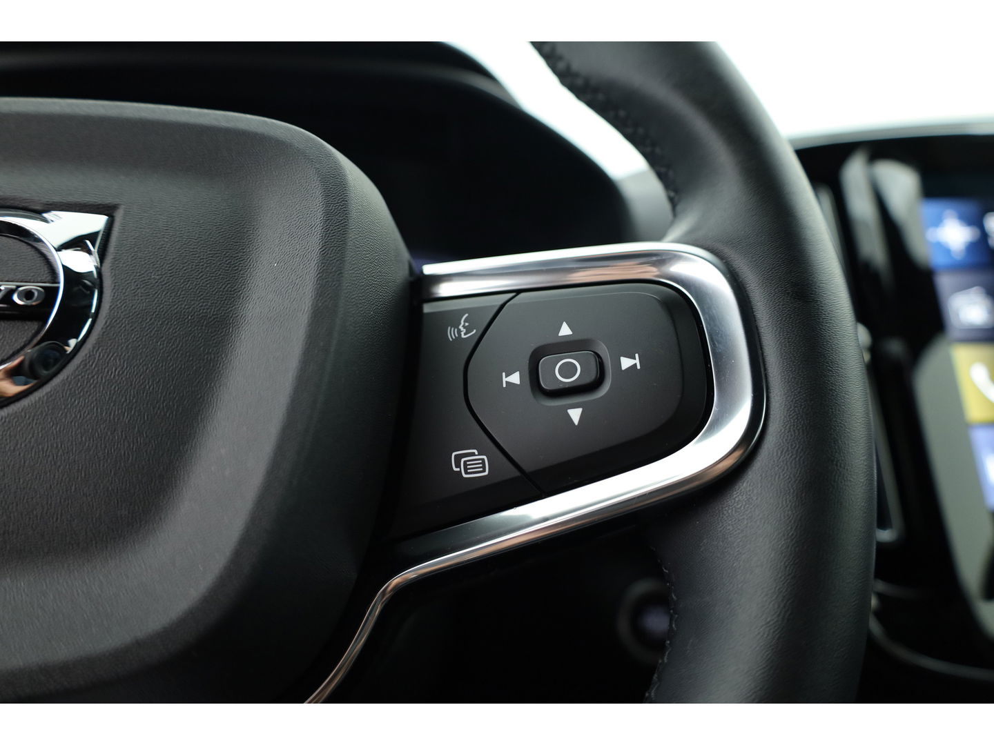 Volvo XC40 T4 Recharge Core Bright | Facelift | | Pilost Assist | Camera | Stoel + stuurverw. |