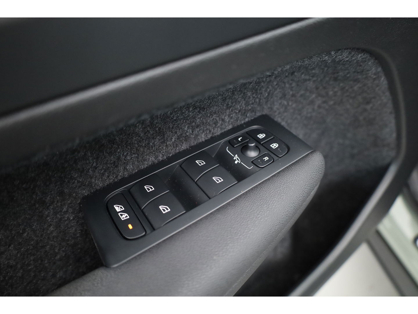 Volvo XC40 T4 Recharge Core Bright | Facelift | | Pilost Assist | Camera | Stoel + stuurverw. |