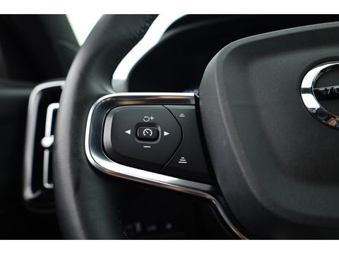 Volvo XC40 T4 Recharge Core Bright | Facelift | | Pilost Assist | Camera | Stoel + stuurverw. |