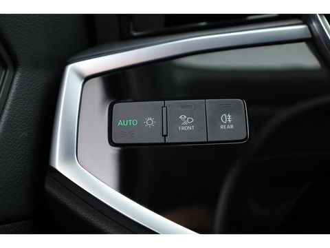 Audi Q3 35 TFSI Advanced Edition | S line | Navi | Adapt. Cruise | Camera | Stoelverw. |