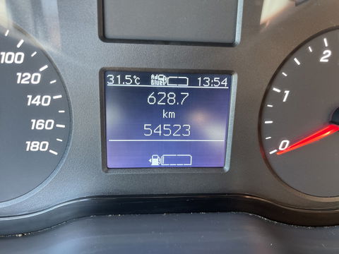 Mercedes-Benz Sprinter 211 1.9 CDI L1H1 FWD / vaste prijs rijklaar € 21.950 ex btw / lease vanaf € 358 / airco / cruise control / trekhaak / euro 6 diesel / bpm vrij / bijrijdersbank !