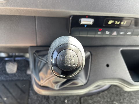 Mercedes-Benz Sprinter 211 1.9 CDI L1H1 FWD / vaste prijs rijklaar € 21.950 ex btw / lease vanaf € 358 / airco / cruise control / trekhaak / euro 6 diesel / bpm vrij / bijrijdersbank !