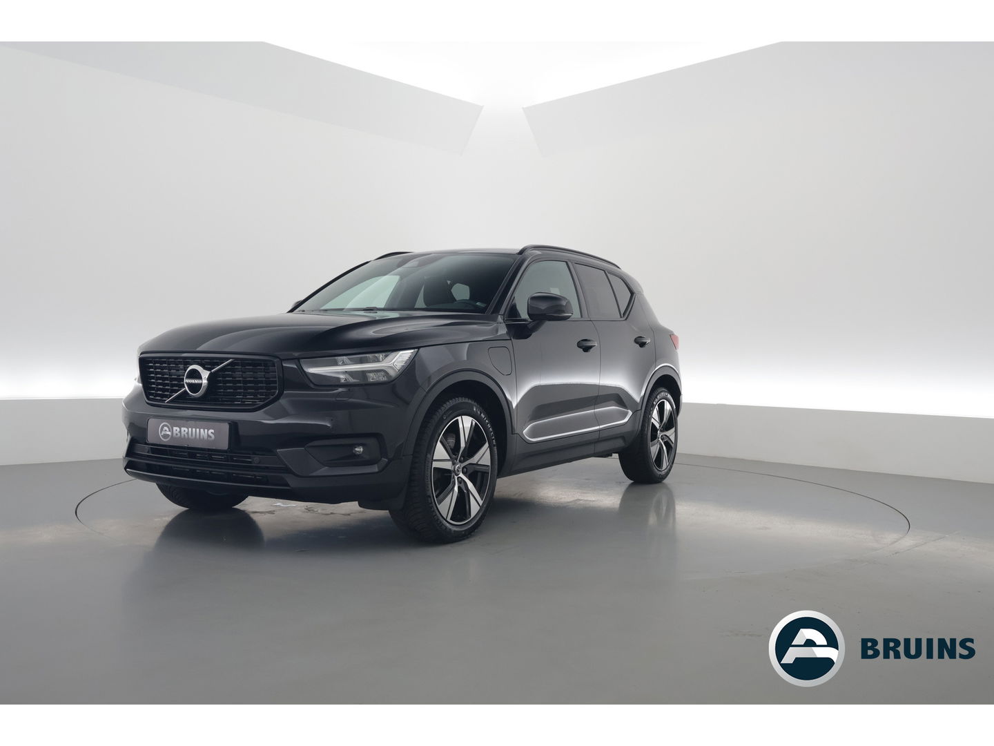Volvo XC40 T5 Recharge R-Design | Pilot Assist | ACC | Blis | H&K Audio | Elek. stoelen | Stoel + stuurverw. |