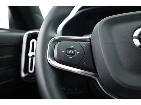 Volvo XC40 T5 Recharge R-Design | Pilot Assist | ACC | Blis | H&K Audio | Elek. stoelen | Stoel + stuurverw. |