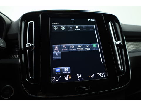 Volvo XC40 T5 Recharge R-Design | Pilot Assist | ACC | Blis | H&K Audio | Elek. stoelen | Stoel + stuurverw. |