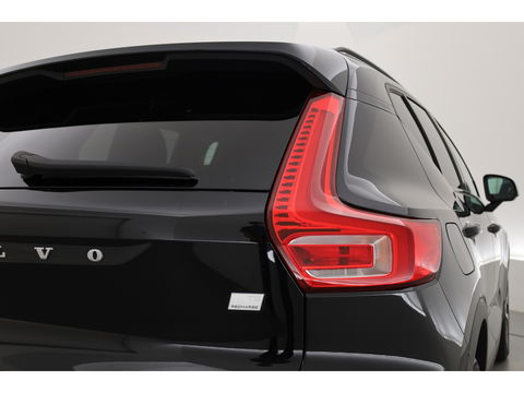 Volvo XC40 T5 Recharge R-Design | Pilot Assist | ACC | Blis | H&K Audio | Elek. stoelen | Stoel + stuurverw. |