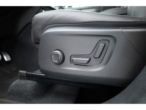Volvo XC40 T5 Recharge R-Design | Pilot Assist | ACC | Blis | H&K Audio | Elek. stoelen | Stoel + stuurverw. |