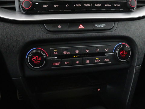 Kia Ceed 1.6 GDI PHEV DynamicPlusLine | Panoramadak | Cruise control | Climate control | Carplay | Elektrische achterklep | Dealer onderhouden
