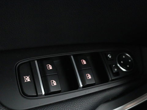 Kia Ceed 1.6 GDI PHEV DynamicPlusLine | Panoramadak | Cruise control | Climate control | Carplay | Elektrische achterklep | Dealer onderhouden