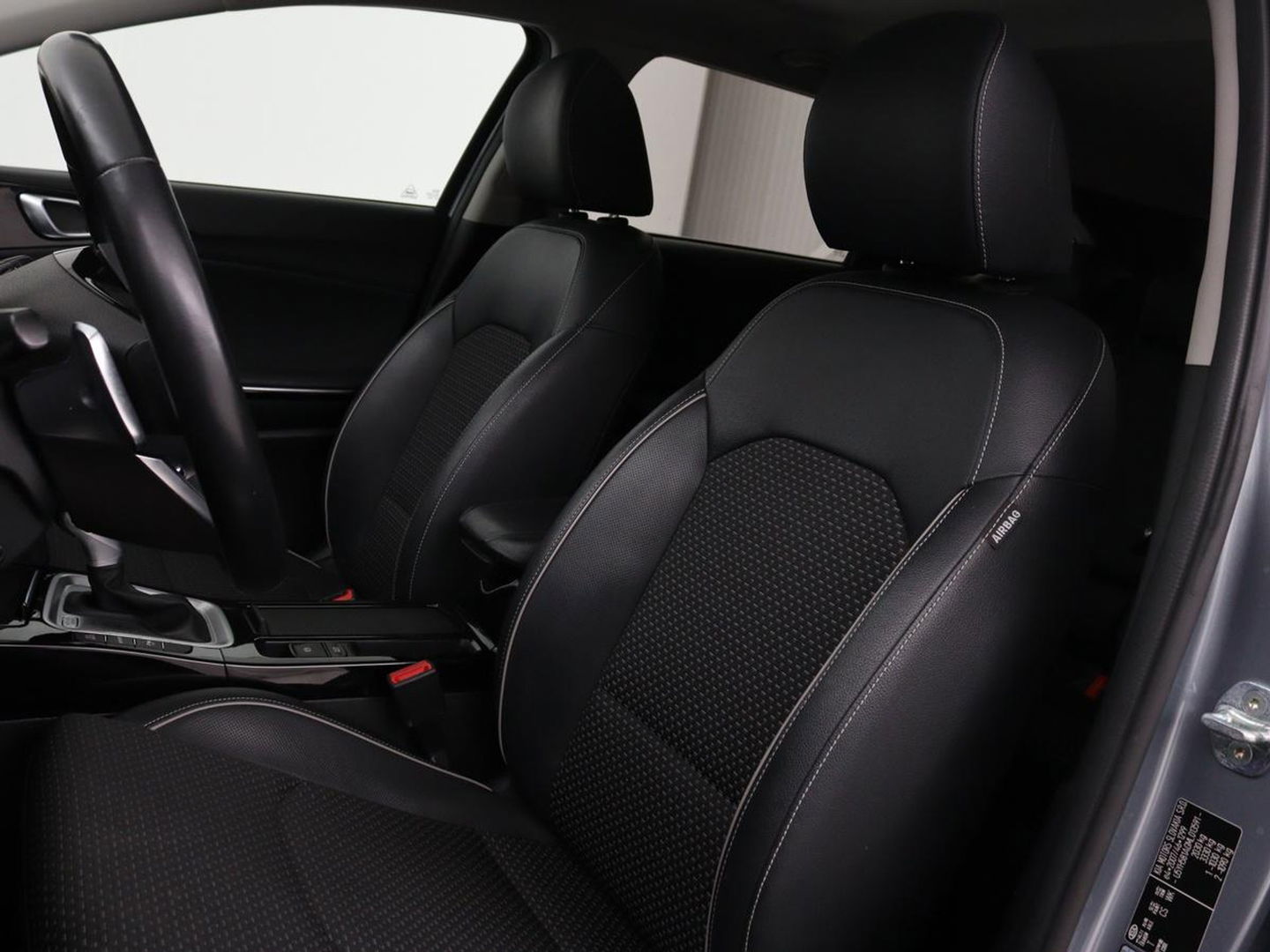 Kia Ceed 1.6 GDI PHEV DynamicPlusLine | Panoramadak | Cruise control | Climate control | Carplay | Elektrische achterklep | Dealer onderhouden