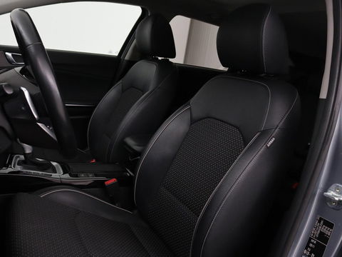 Kia Ceed 1.6 GDI PHEV DynamicPlusLine | Panoramadak | Cruise control | Climate control | Carplay | Elektrische achterklep | Dealer onderhouden