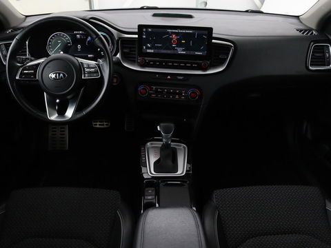 Kia Ceed 1.6 GDI PHEV DynamicPlusLine | Panoramadak | Cruise control | Climate control | Carplay | Elektrische achterklep | Dealer onderhouden