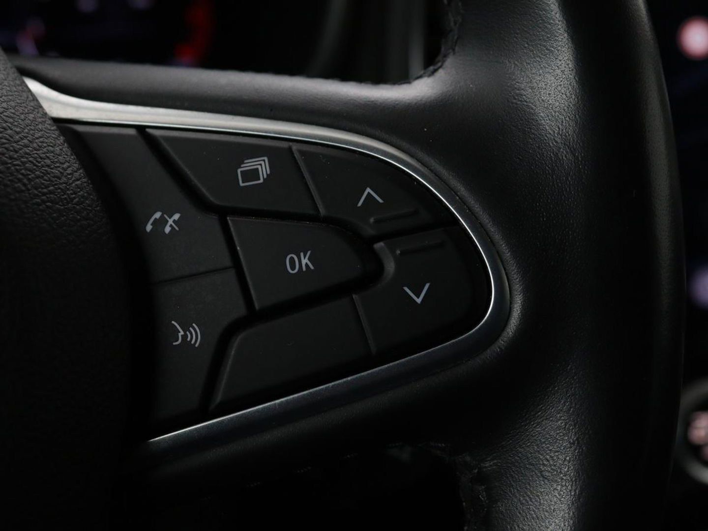 Renault Mégane 1.3 TCe Bns Ed. One | Leder | Stoel & Stuurverwarming | Trekhaak | Head-up | Adaptive cruise | Camera | BOSE | Climate control