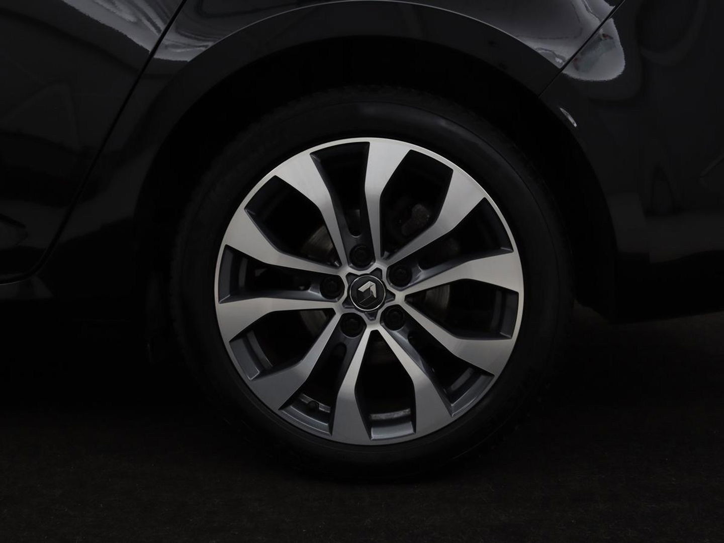 Renault Mégane 1.3 TCe Bns Ed. One | Leder | Stoel & Stuurverwarming | Trekhaak | Head-up | Adaptive cruise | Camera | BOSE | Climate control
