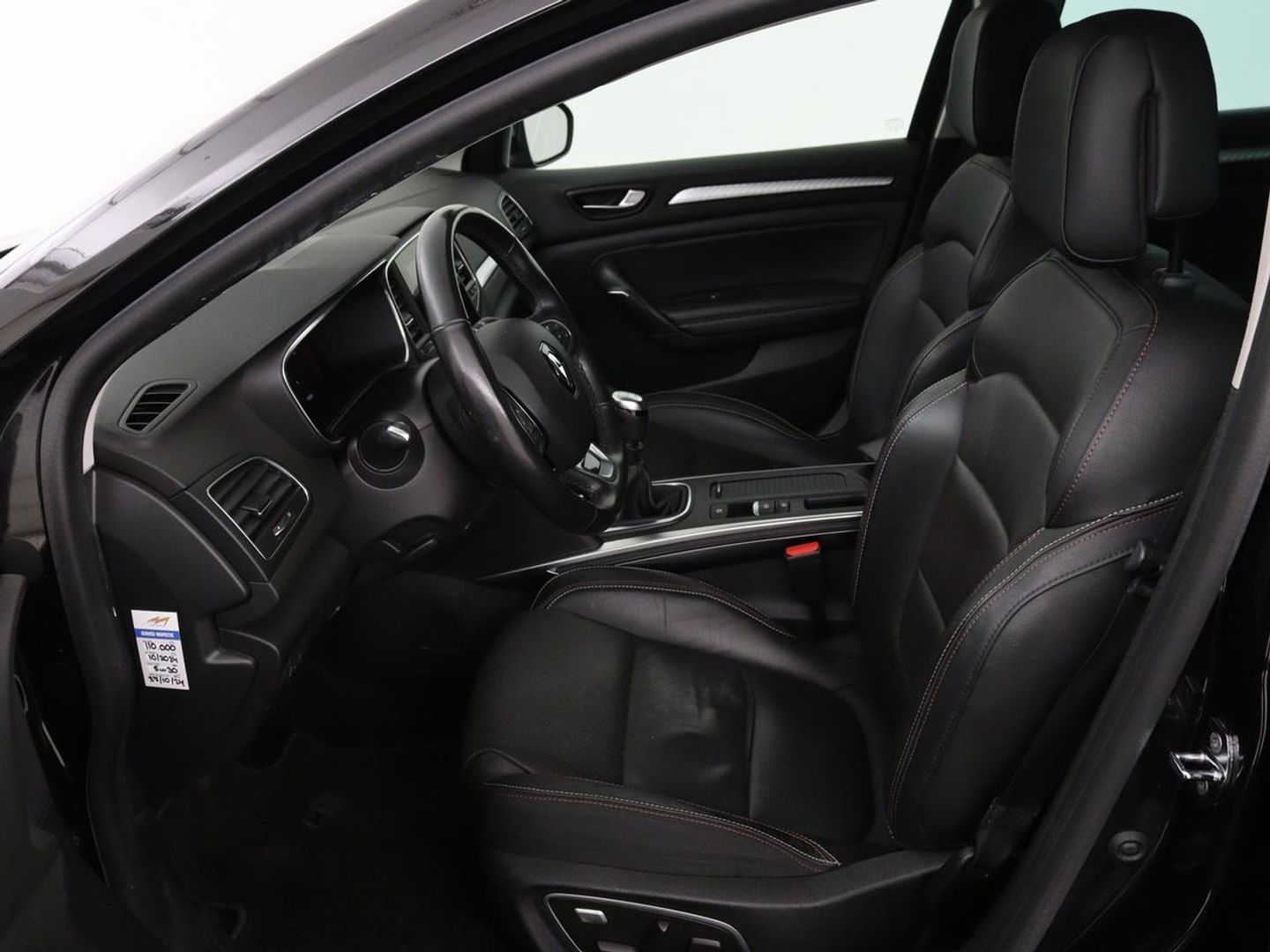 Renault Mégane 1.3 TCe Bns Ed. One | Leder | Stoel & Stuurverwarming | Trekhaak | Head-up | Adaptive cruise | Camera | BOSE | Climate control