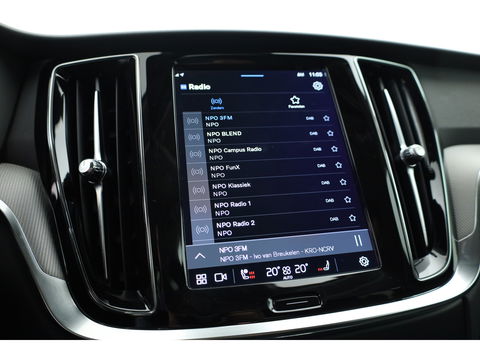 Volvo V60 T6 Recharge Plus Dark | Long Range | Pilot Assist | Stoel + stuurver. | 19'' | H&K Audio |