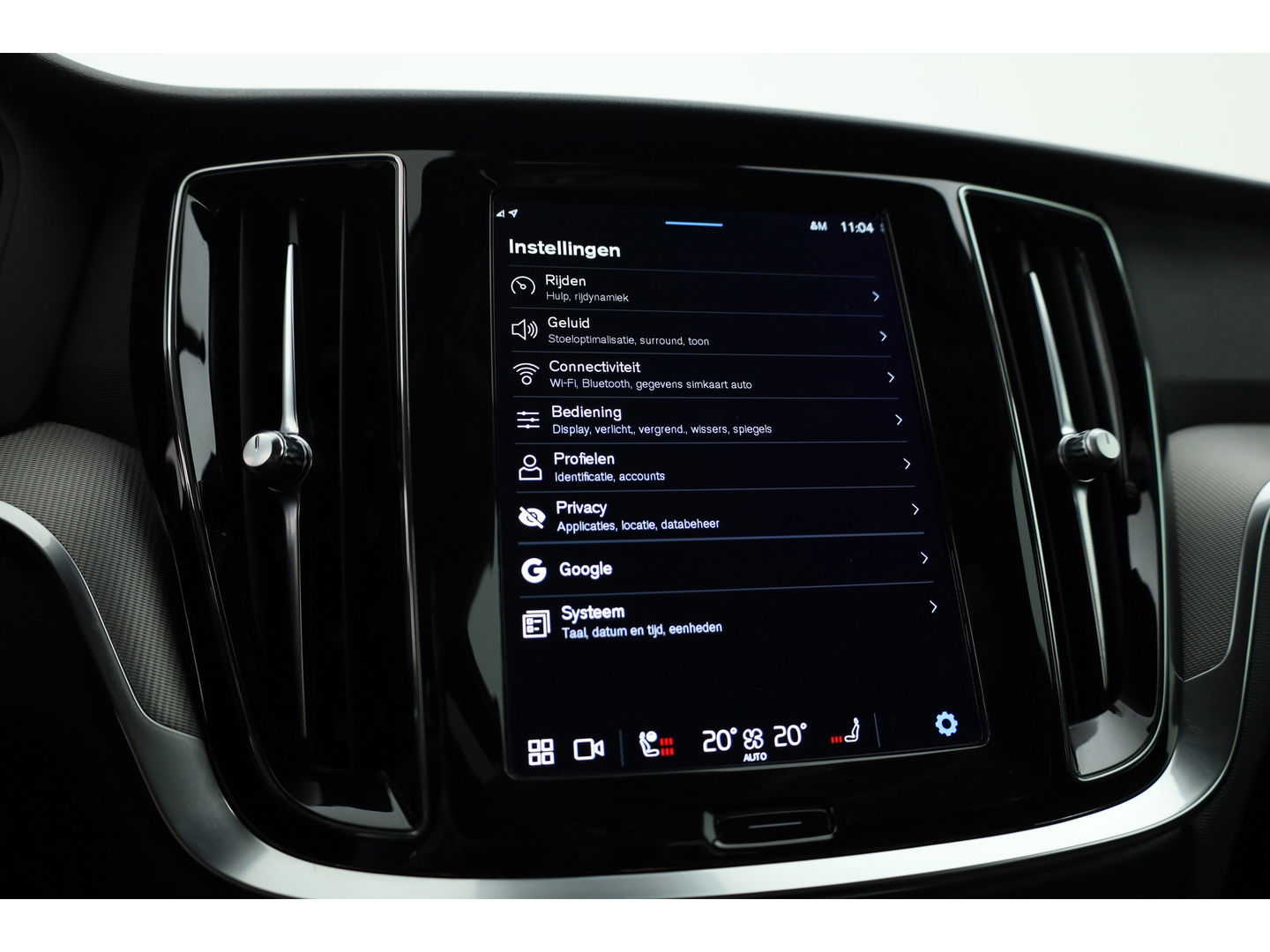 Volvo V60 T6 Recharge Plus Dark | Long Range | Pilot Assist | Stoel + stuurver. | 19'' | H&K Audio |