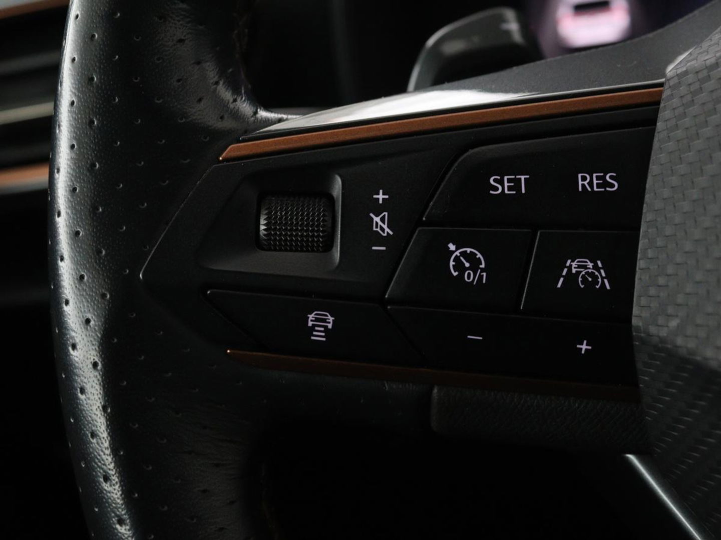 CUPRA Leon 1.4 e-Hybrid VZ Business | Camera | Stoel & Stuurverwarming | Adaptive cruise | Carplay | Elektrische achterklep | Trekhaak