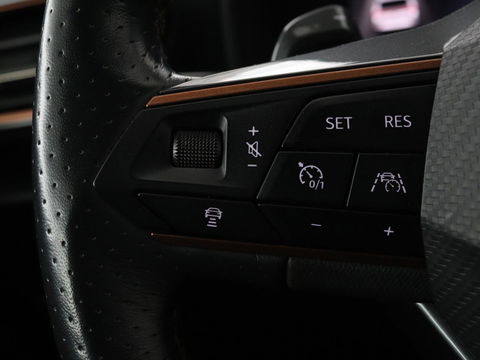 CUPRA Leon 1.4 e-Hybrid VZ Business | Camera | Stoel & Stuurverwarming | Adaptive cruise | Carplay | Elektrische achterklep | Trekhaak