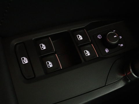 CUPRA Leon 1.4 e-Hybrid VZ Business | Camera | Stoel & Stuurverwarming | Adaptive cruise | Carplay | Elektrische achterklep | Trekhaak