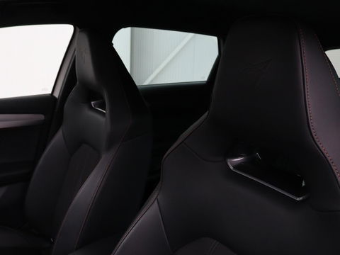 CUPRA Leon 1.4 e-Hybrid VZ Business | Camera | Stoel & Stuurverwarming | Adaptive cruise | Carplay | Elektrische achterklep | Trekhaak