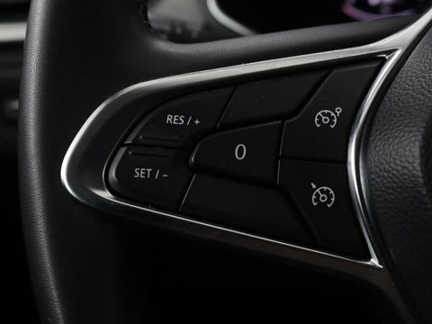 Renault Captur 1.0 TCe Intens | Panoramadak | Camera | Sfeerverlichting | Cruise control | Climate control | LED | LMV 17 inch | Half leder