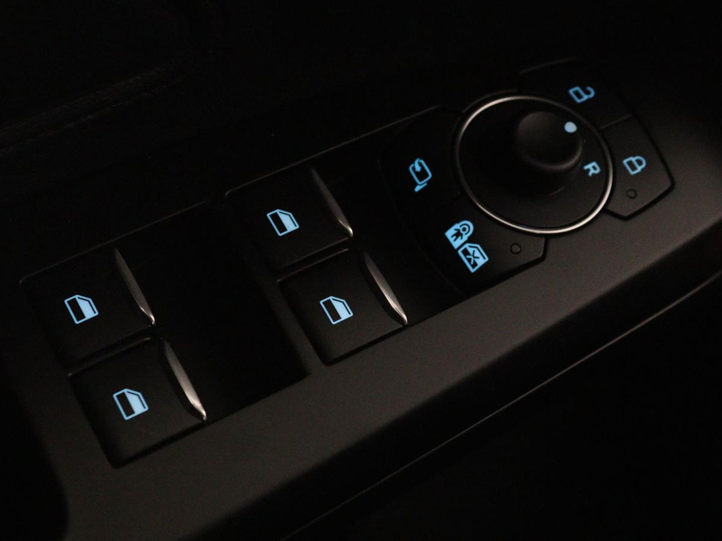 Ford Focus 1.0 EcoBoost Titanium X Business | Automaat | Stoel & Stuurverwarming | Camera | Trekhaak | Adaptive cruise | LED