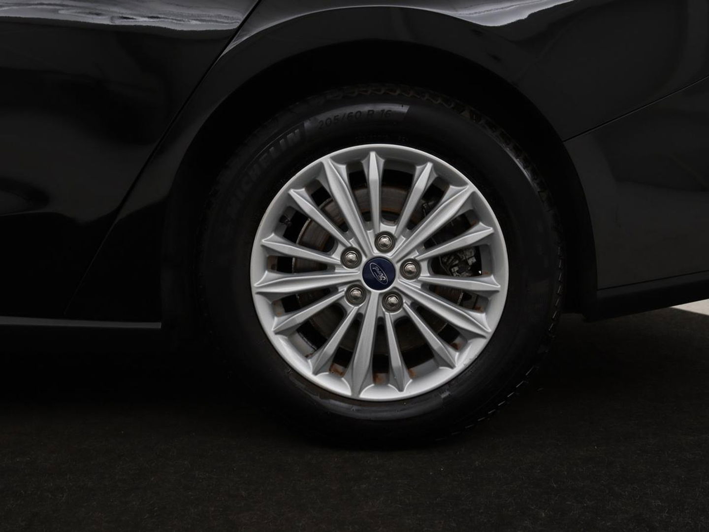 Ford Focus 1.0 EcoBoost Titanium X Business | Automaat | Stoel & Stuurverwarming | Camera | Trekhaak | Adaptive cruise | LED