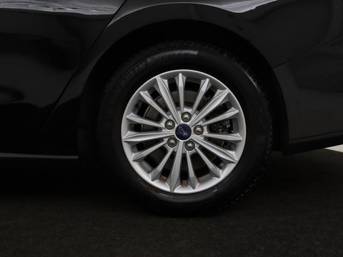 Ford Focus 1.0 EcoBoost Titanium X Business | Automaat | Stoel & Stuurverwarming | Camera | Trekhaak | Adaptive cruise | LED