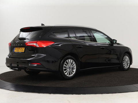 Ford Focus 1.0 EcoBoost Titanium X Business | Automaat | Stoel & Stuurverwarming | Camera | Trekhaak | Adaptive cruise | LED